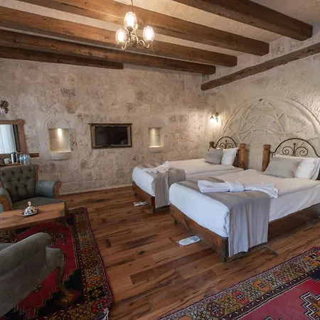 Sarnich Cave Otel