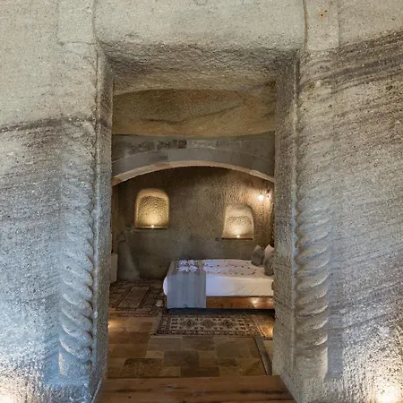 Hotel Sarnich Cave *