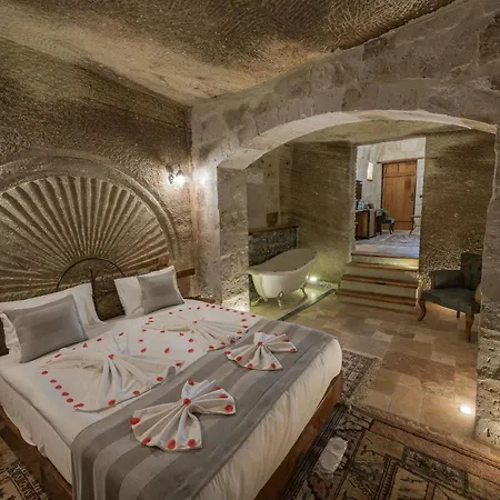 Sarnich Cave Otel