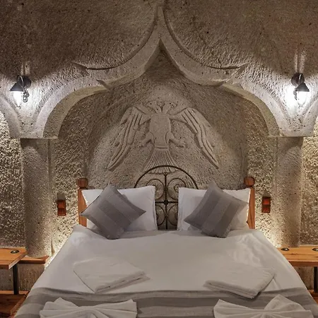 Sarnich Cave Otel 3*
