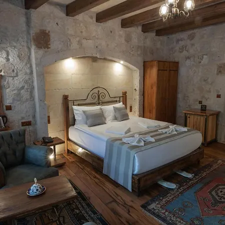 Hotel Sarnich Cave 3*