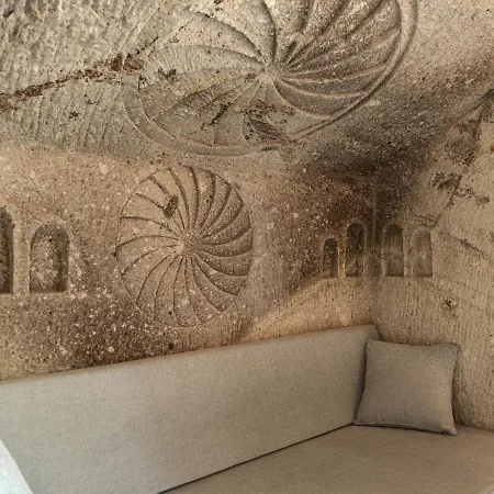 Sarnich Cave 3*