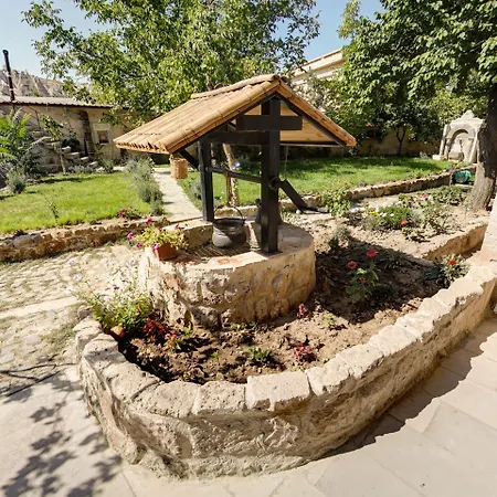 Sarnich Cave Otel 3*