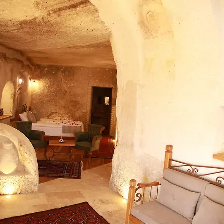 Otel Sarnich Cave 3*