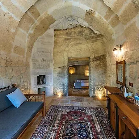 Hotel Sarnich Cave