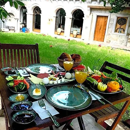 Sarnich Cave Hotel
