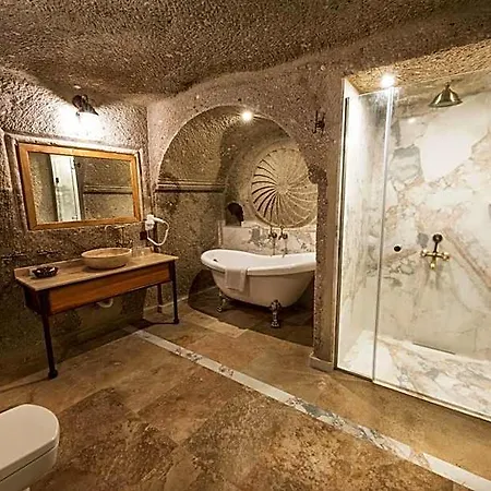 Sarnich Cave Hotel