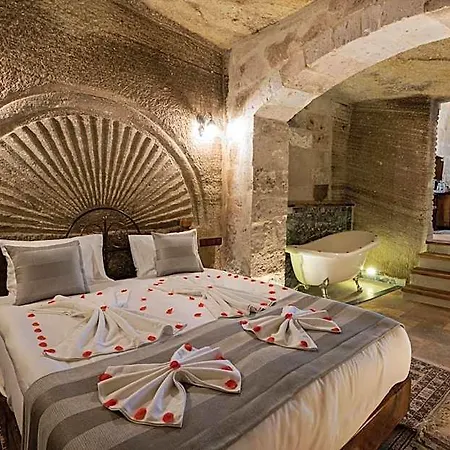 Sarnich Cave Hotel 3*