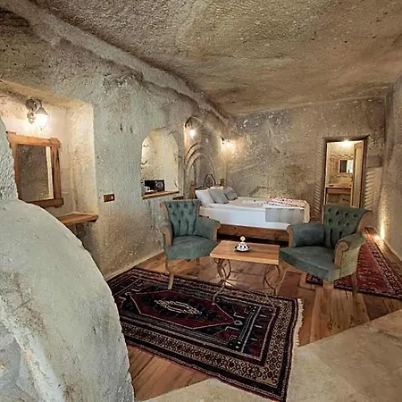 Sarnich Cave Hotel