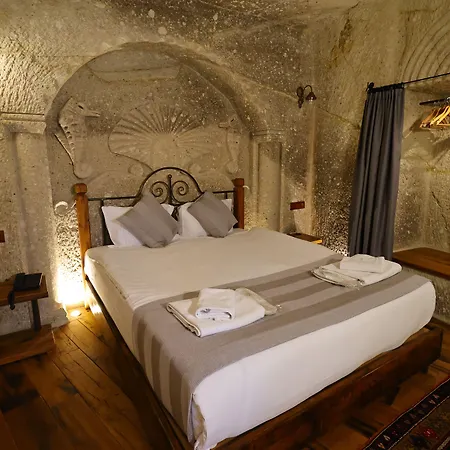 Otel Sarnich Cave 3*