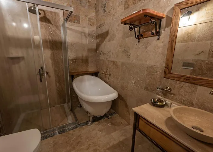 Sarnich Cave 酒店 3*