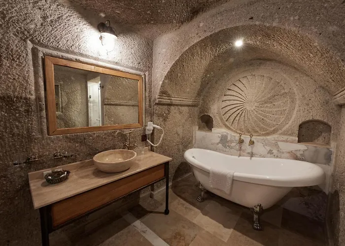 Sarnich Cave 酒店 3*