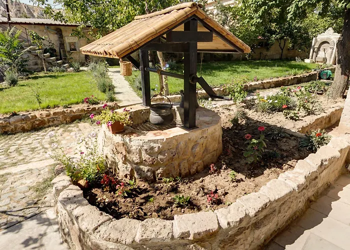 Sarnich Cave Hotel 3*